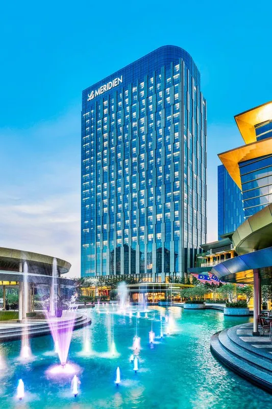 Nowoczesne zaplecze konferencyjne i hotel